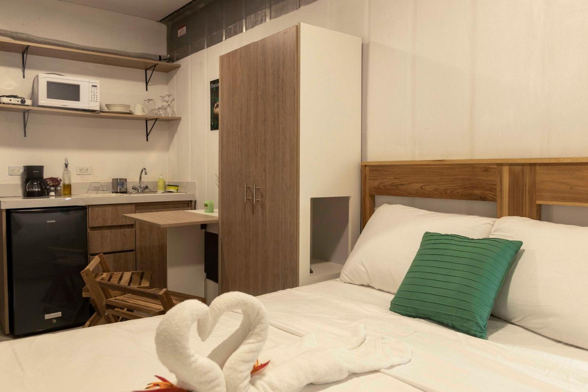 Emi'S Place Container Living Uvita Esterno foto